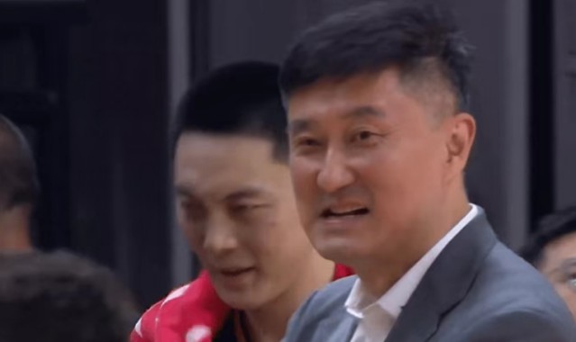 广东狂输40分创5悲催纪录：外线崩盘杜锋无奈苦笑 3主力仍养伤