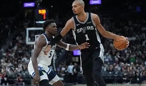 世界杯比赛安排-活塞vs绿军；文班与华兹的进步